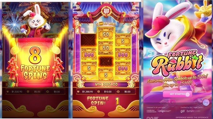 Pengguna memeriksa dompet digital di ponsel